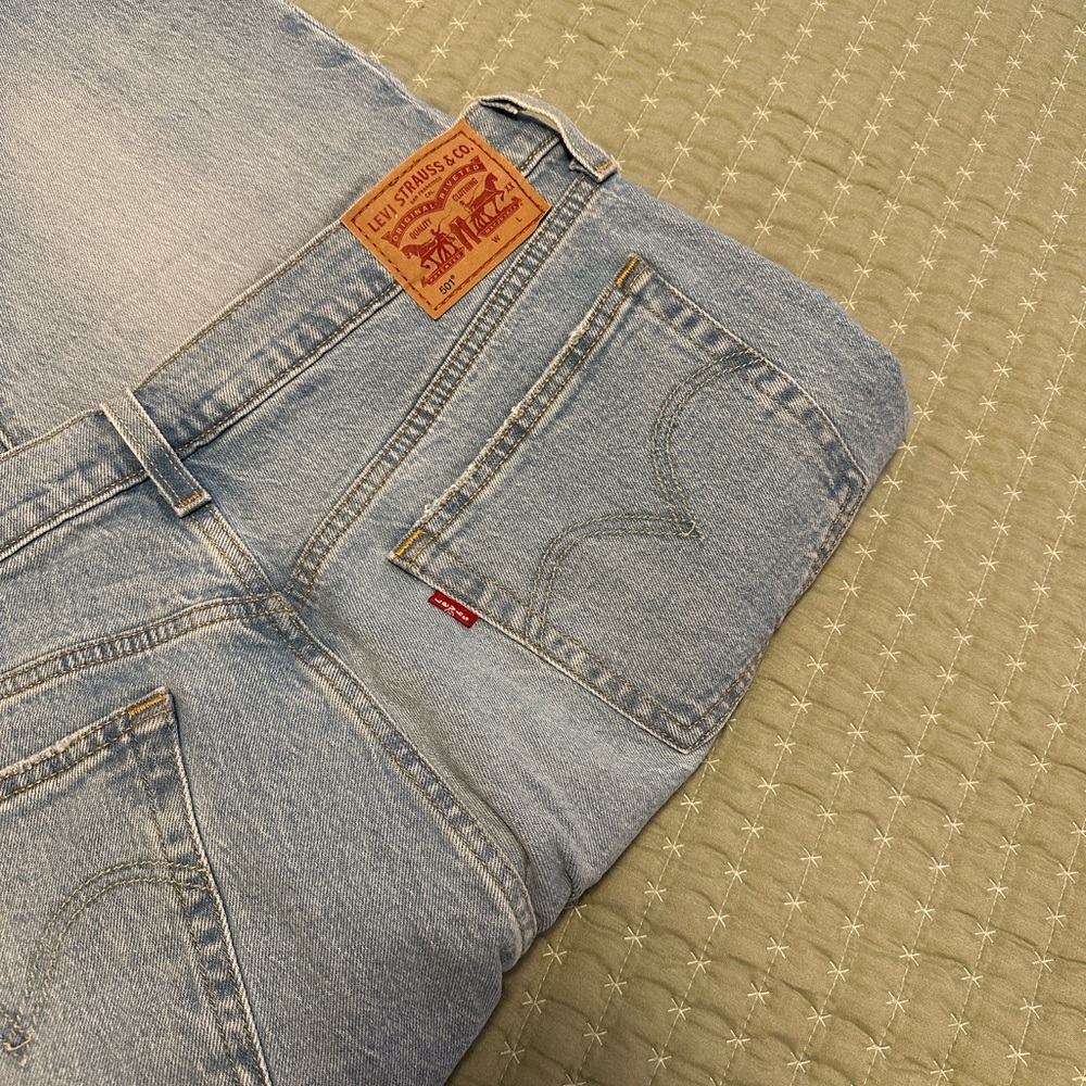 Levi's 501 Denim Jeans in Light Blue